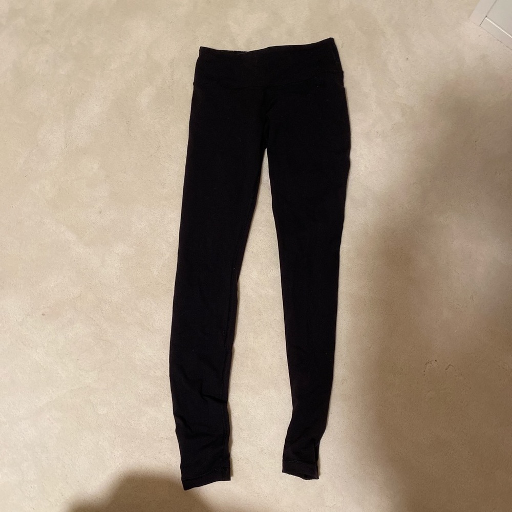 Black lululemon leggings!